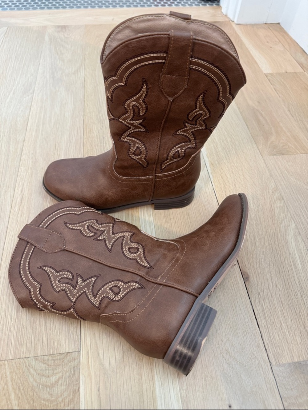 Kids Brown Western Cowboy Boots - Classic Stitch Detail